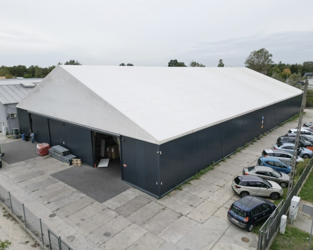 Namioty halowe: tania alternatywa dla tradycyjnych budynków