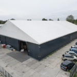 Namioty halowe: tania alternatywa dla tradycyjnych budynków