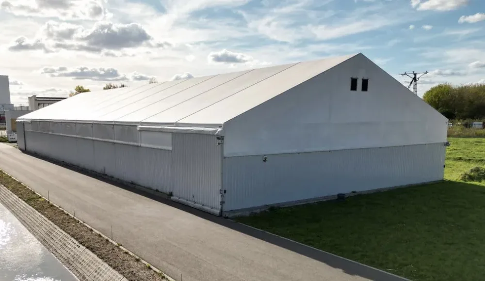 Hale namiotowe dla logistyki: magazynowanie, produkcja i eventy w praktyce
